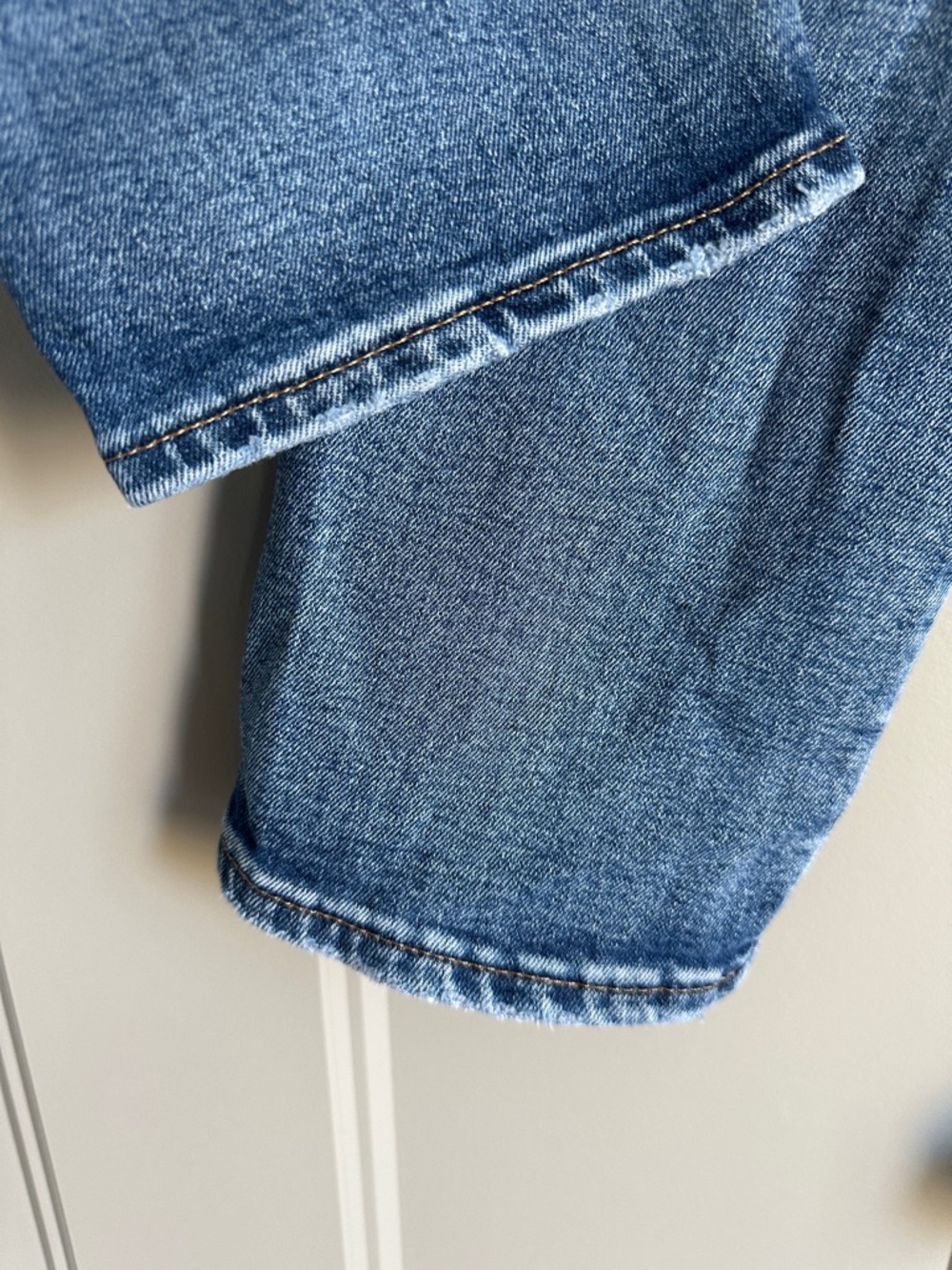 Gap Women’s Vintage Slim Mid Rise Straight-Leg Blue Jeans Crop Size 28 6 Regular - Picture 3 of 6